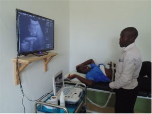 El ICOMEM concede una ayuda para mejorar el equipamiento del laboratorio del centro de salud San Rafael, Emaús, Tana River, Kenia