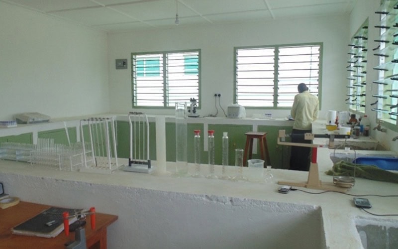 Mejora de la accesibilidad a análisis clínicos de calidad de la población de la zona de Emaús (distrito de Tana River, Kenia) a través del equipamiento del laboratorio del Centro de Salud San Rafael